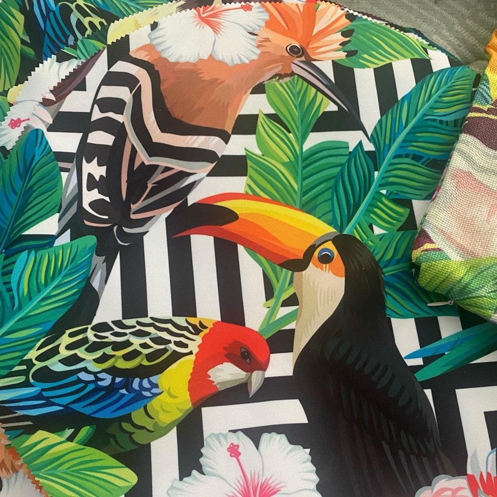 Tropical birds Table Placemats, Pillow covers with Matching Rug